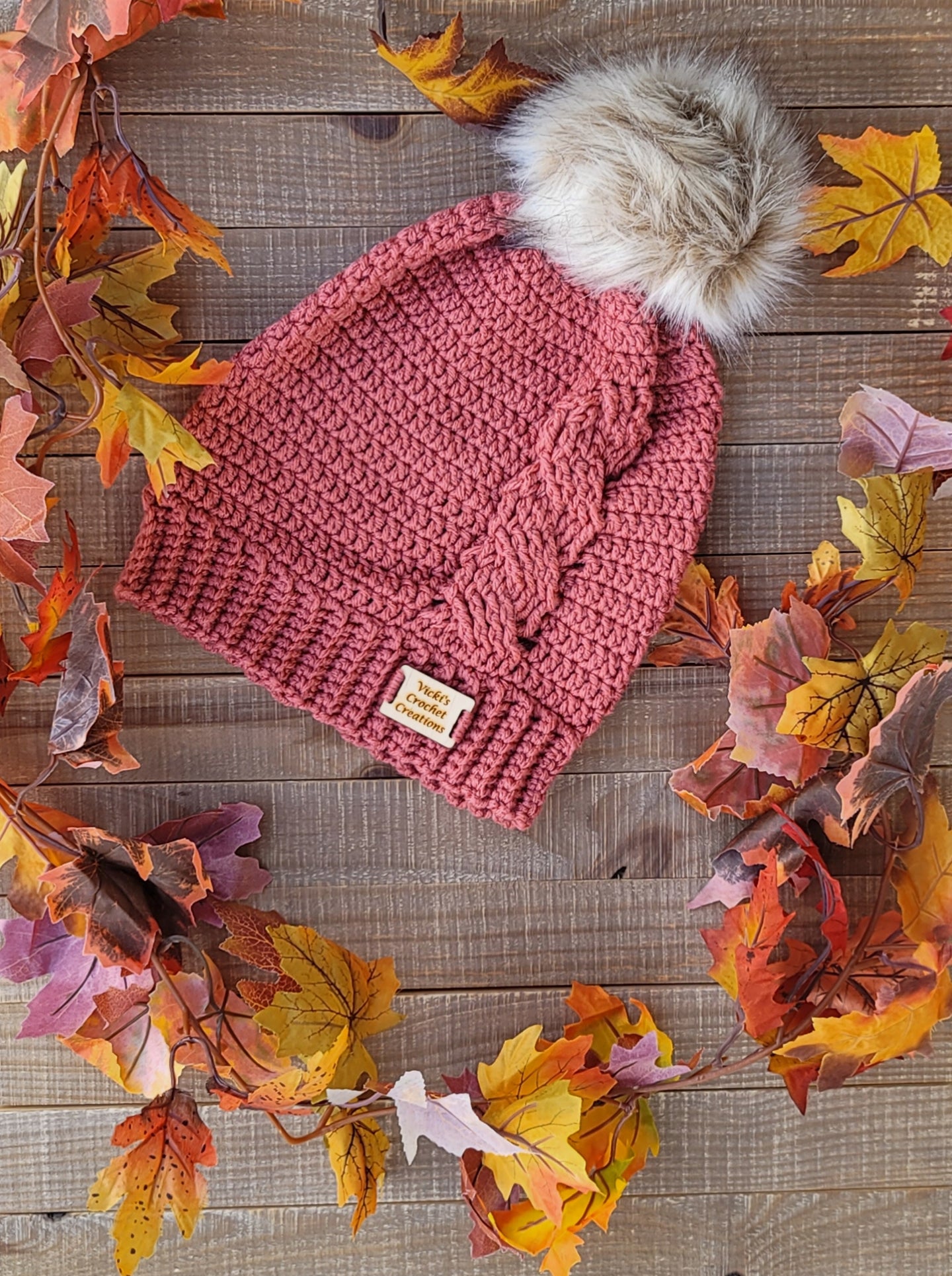 Women's Slouchy Hat w/Pom